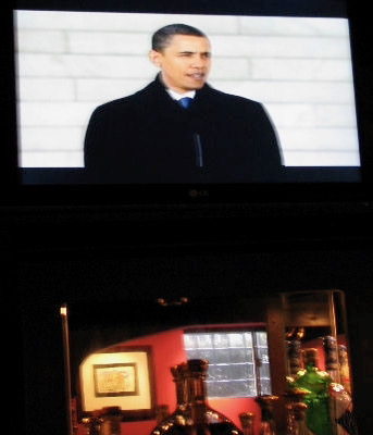 President-elect Barack Obama Addresses the Crowd During the Inaugural Concert